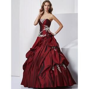 Burgandy Ball Gown Sweetheart Beading Long Taffeta Quinceanera Dress size Medium